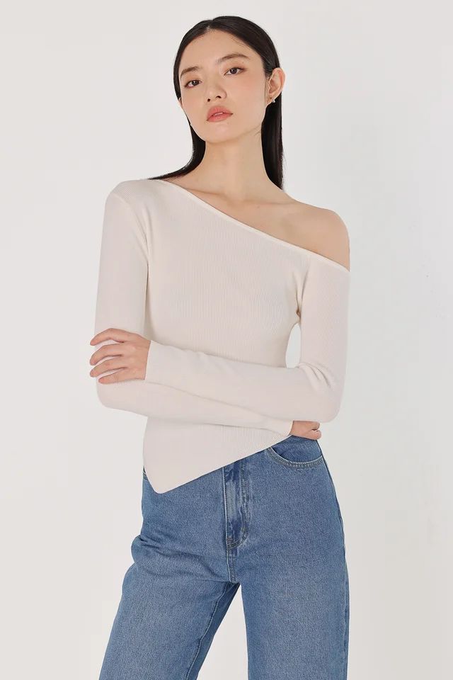 ZORA ASYMMETRICAL LONG SLEEVE KNIT TOP (WHITE)