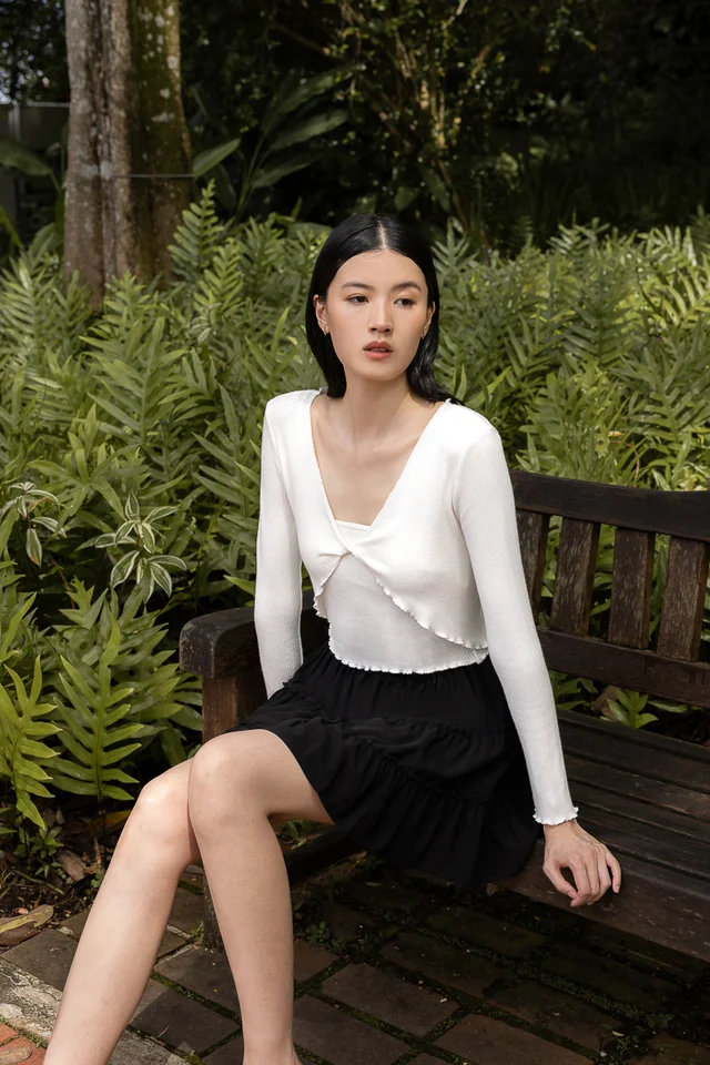 PATRICIA FRONT TWIST LETTUCE HEM CARDIGAN SET (WHITE)