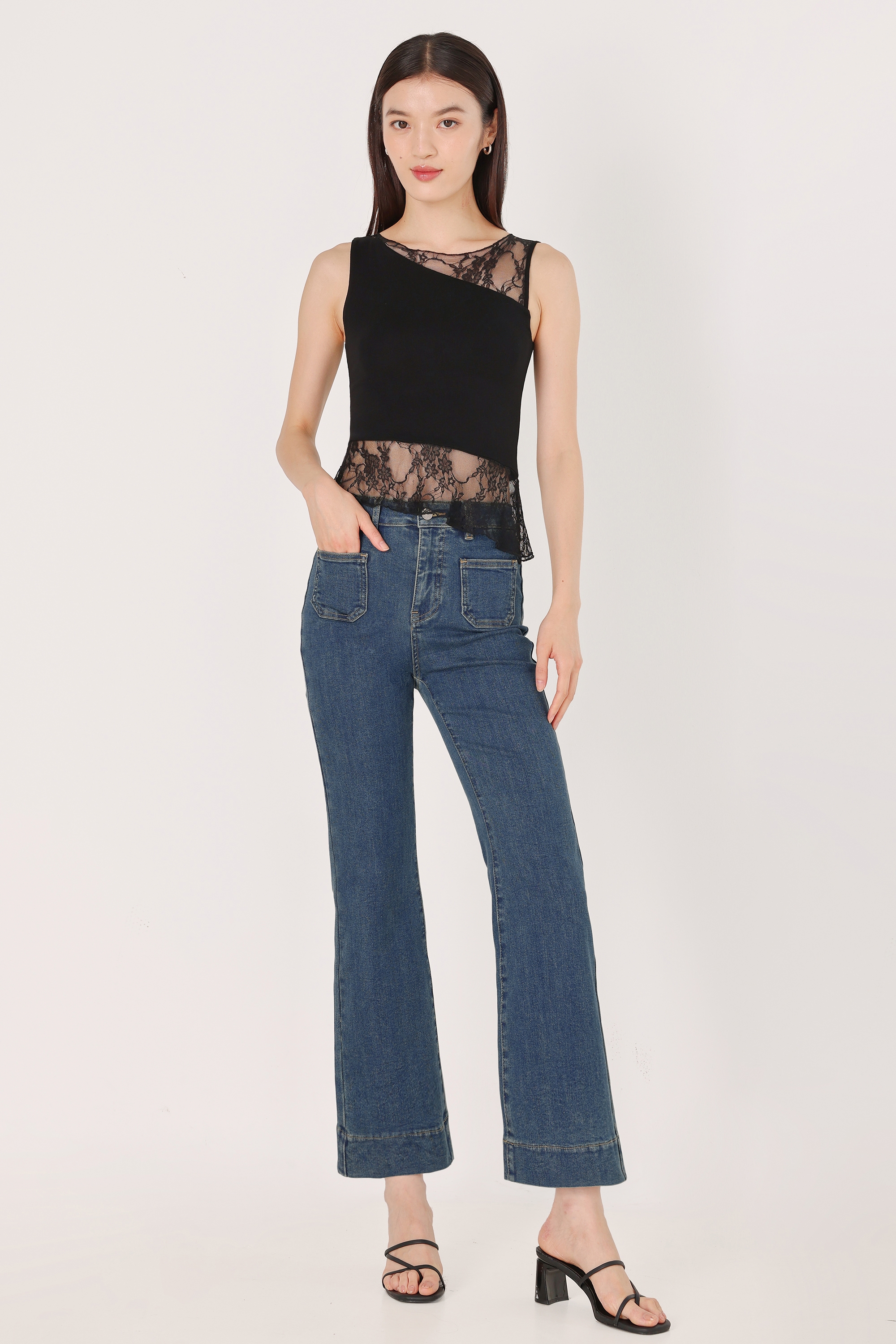PARADISE DUAL POCKETS DENIM FLARE JEANS - REGULAR (LIGHT WASHED