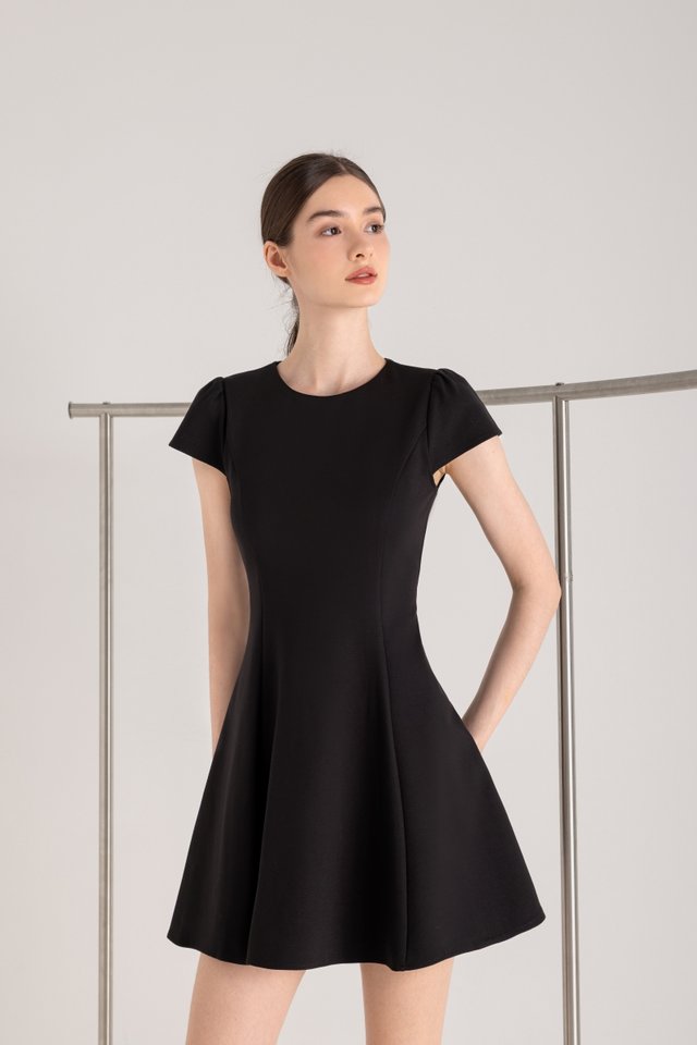 CYNTHIA PADDED CAP SLEEVE DRESS (BLACK)
