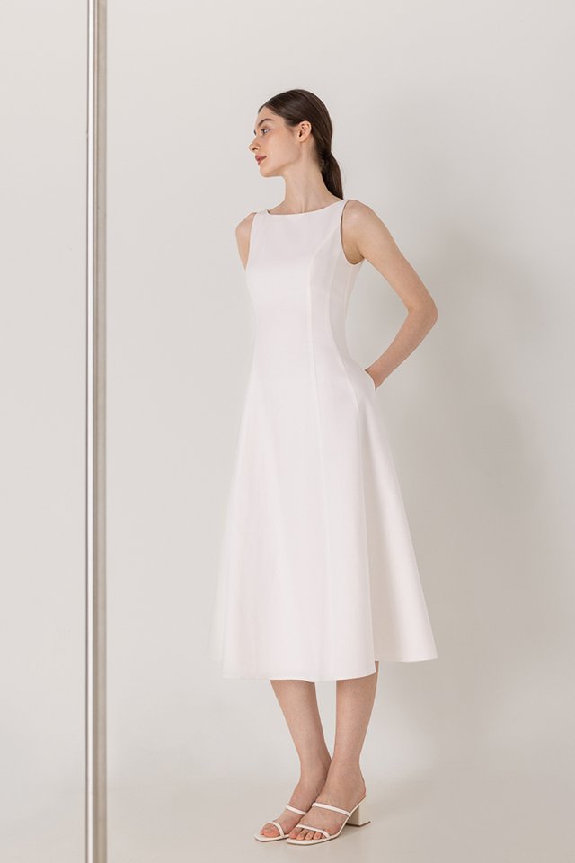 JASLYN PADDED LINEN BOATNECK PANEL MIDAXI DRESS (WHITE)