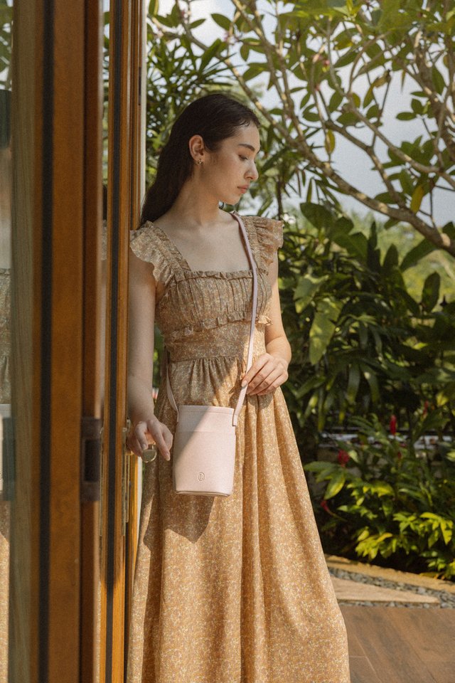 DAISIES PADDED RUCHED RUFFLE SLEEVE MIDAXI DRESS