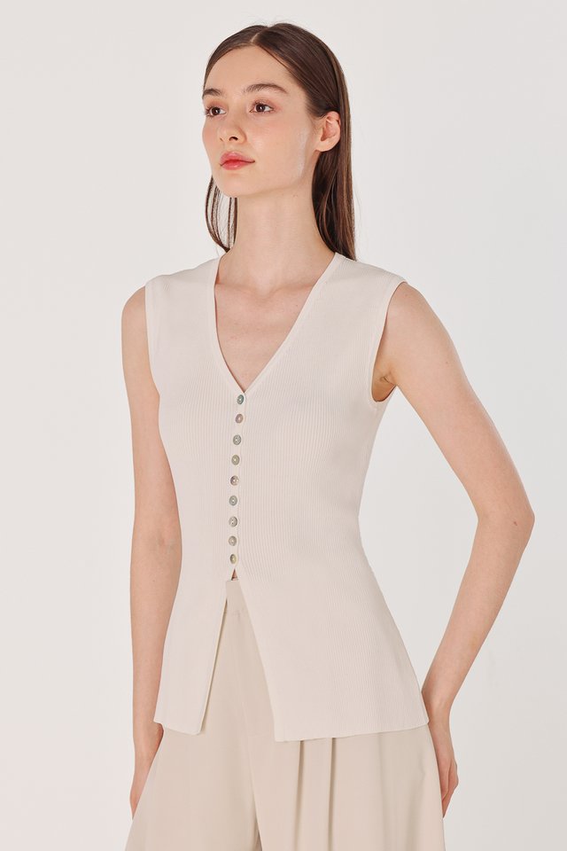 NOELLE SHELL BUTTON LONGLINE KNIT TOP (OFF-WHITE)