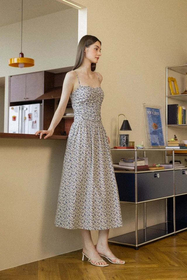 WHITLEY PADDED LINEN RUCHED LOW WAIST MIDAXI DRESS (FLORAL)