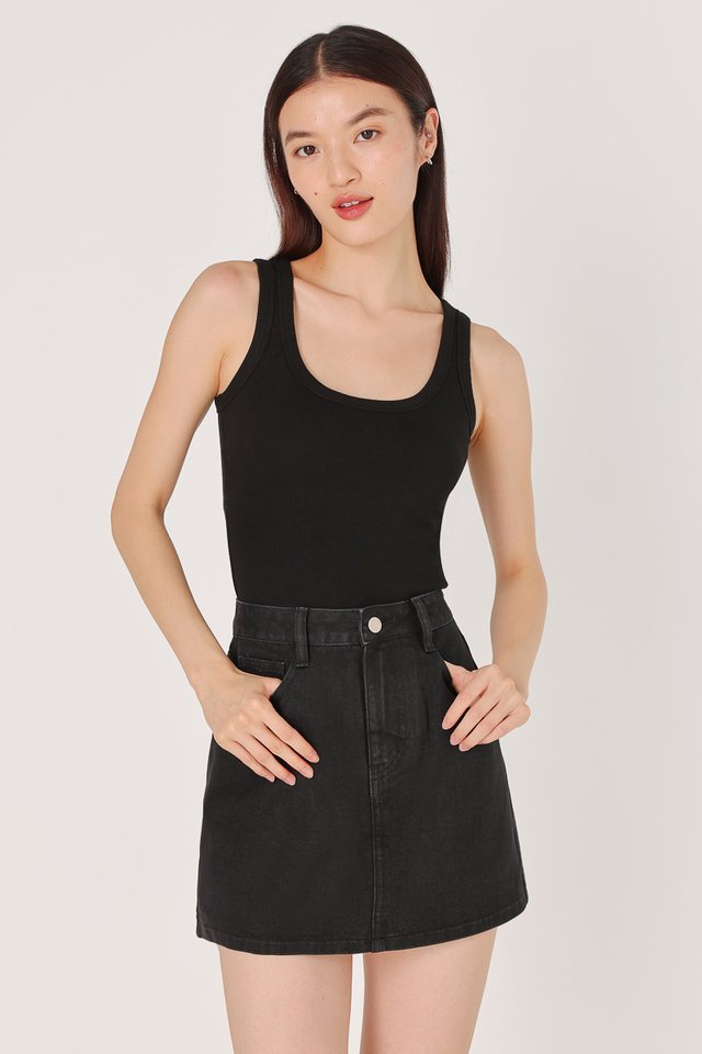 CAPTIVATE BASIC A-LINE DENIM MINI SKORTS (BLACK)