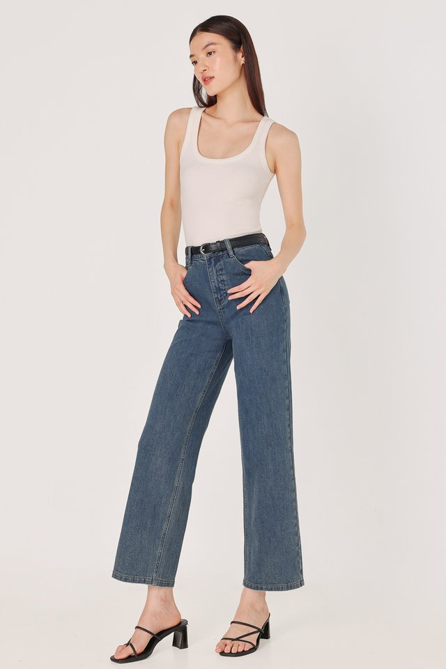 CAPTIVATE BELTED STRAIGHT LEG STRETCHY DENIM JEANS - PETITE