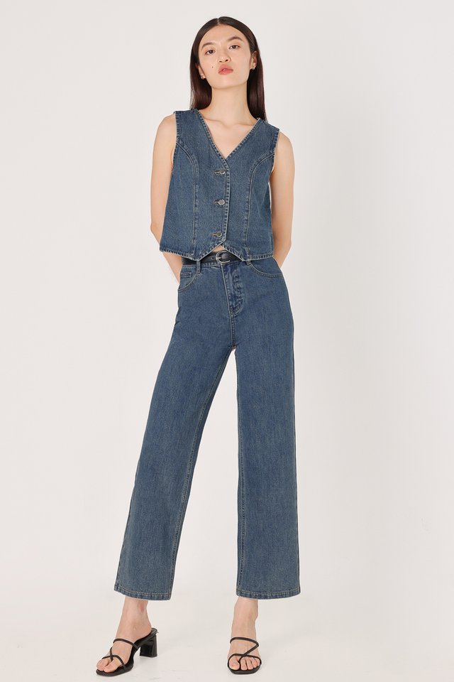 CAPTIVATE BELTED DENIM JEANS SET