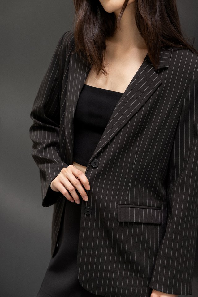 RYLAN PREMIUM PADDED SHOULDER OVERSIZED BOYFRIEND BLAZER (PINSTRIPED)