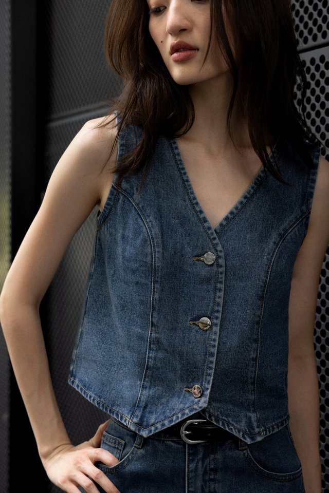 CAPTIVATE DENIM BUTTON VEST TOP