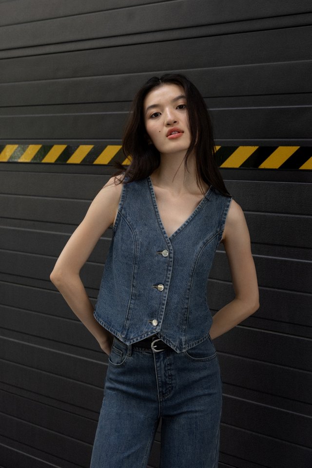 CAPTIVATE DENIM BUTTON VEST TOP
