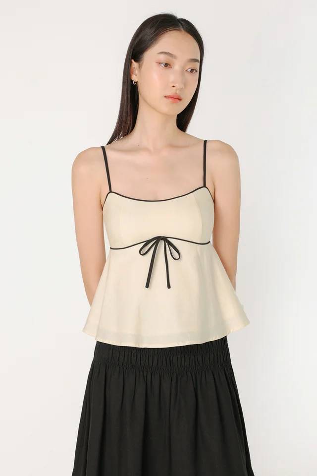 FAE PADDED LINEN CONTRAST PIPING BABYDOLL CAMI TOP (CRÈME WITH BLACK PIPING)