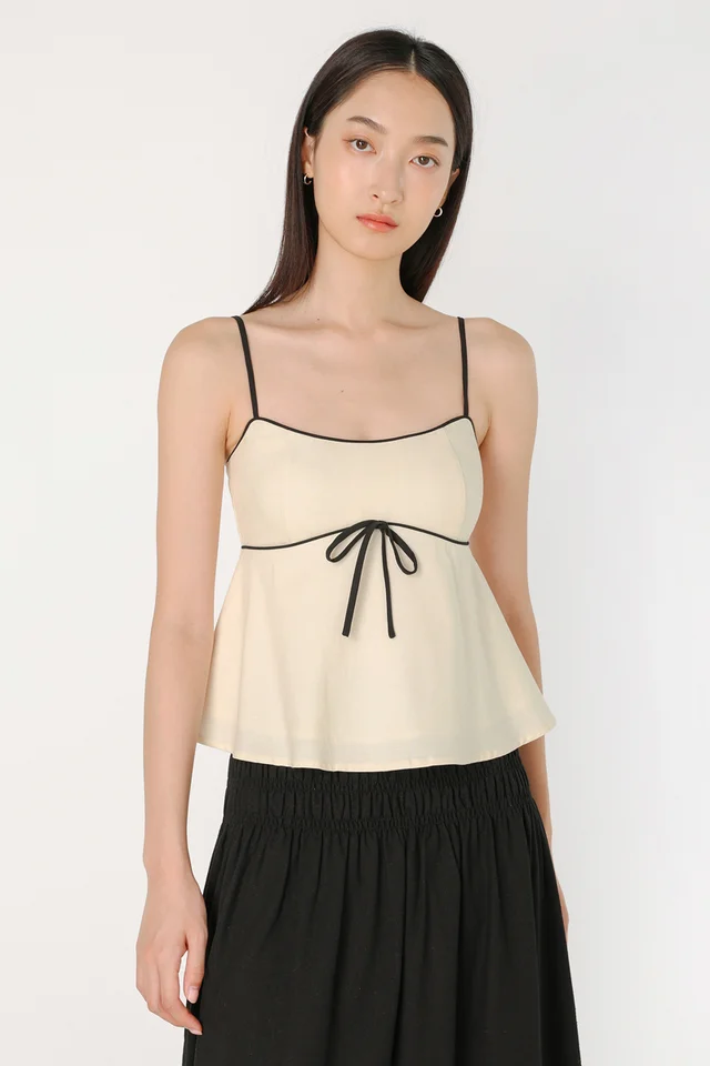 FAE PADDED LINEN CONTRAST PIPING BABYDOLL CAMI TOP (CRÈME WITH BLACK PIPING)