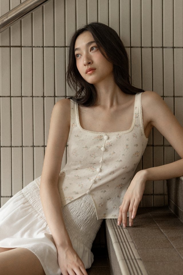 LEYNA EYELET TRIM SQUARE NECK RIBBED BUTTON TOP (FLORAL)