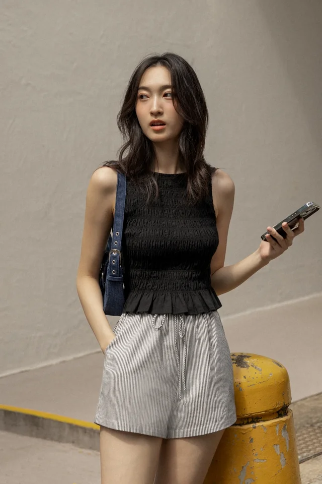 ANNABELLE LINEN BOAT NECK RUFFLE HEM SMOCKED TOP (BLACK)