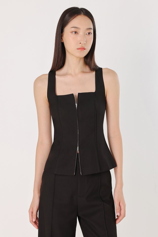 LONDYN PADDED PINTUCK PANELLED TWO-WAY ZIPPER TOP (BLACK)