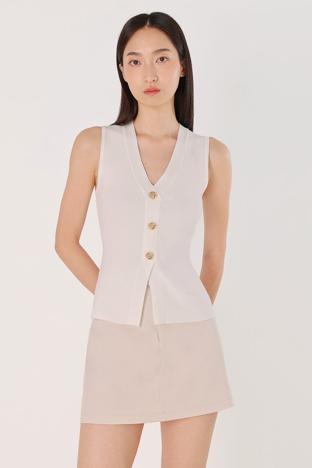 TESSI VINTAGE BUTTON VEST KNIT TOP (OFF-WHITE)
