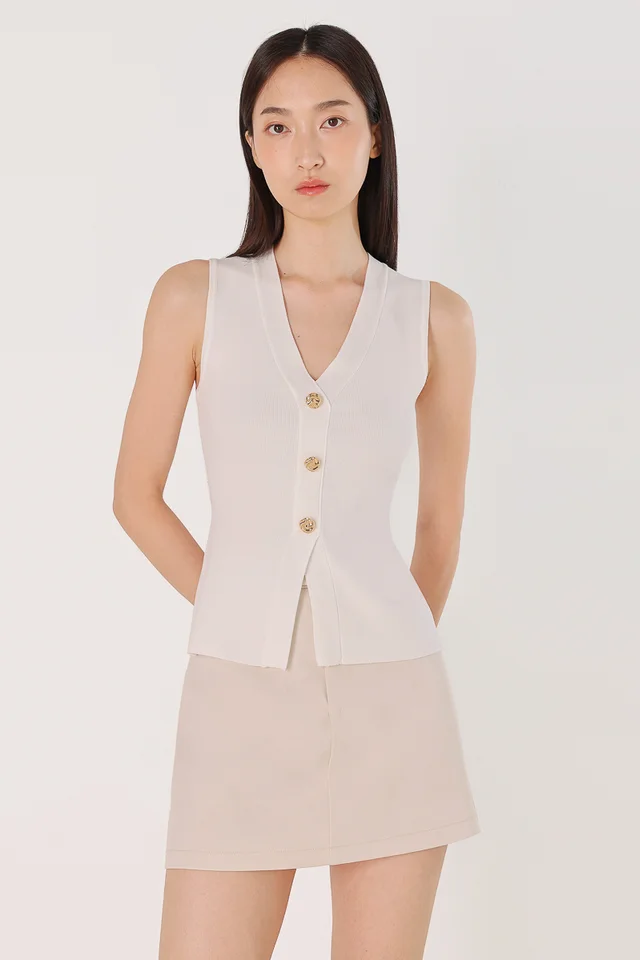 TESSI VINTAGE BUTTON VEST KNIT TOP (OFF-WHITE)