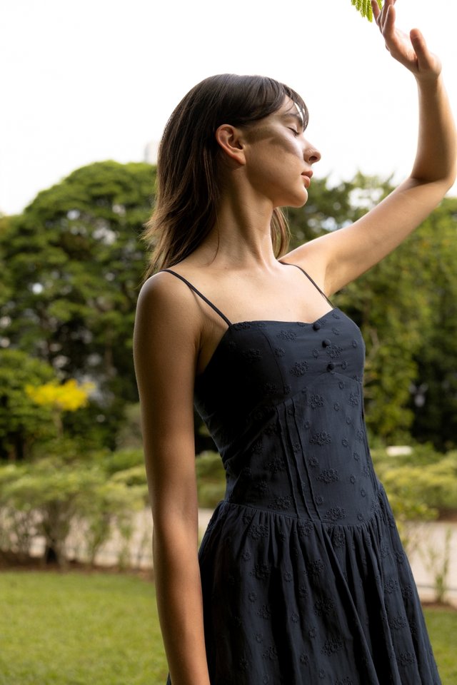 JERICA PADDED SWEETHEART EYELET SKORTS DRESS (NAVY)