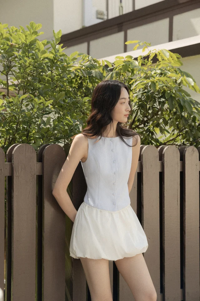 ANIA BUBBLE HEM SKORTS (WHITE)