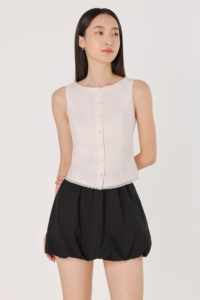 LYNN LINEN BUTTON BOATNECK LACE TRIM TOP (WHITE)