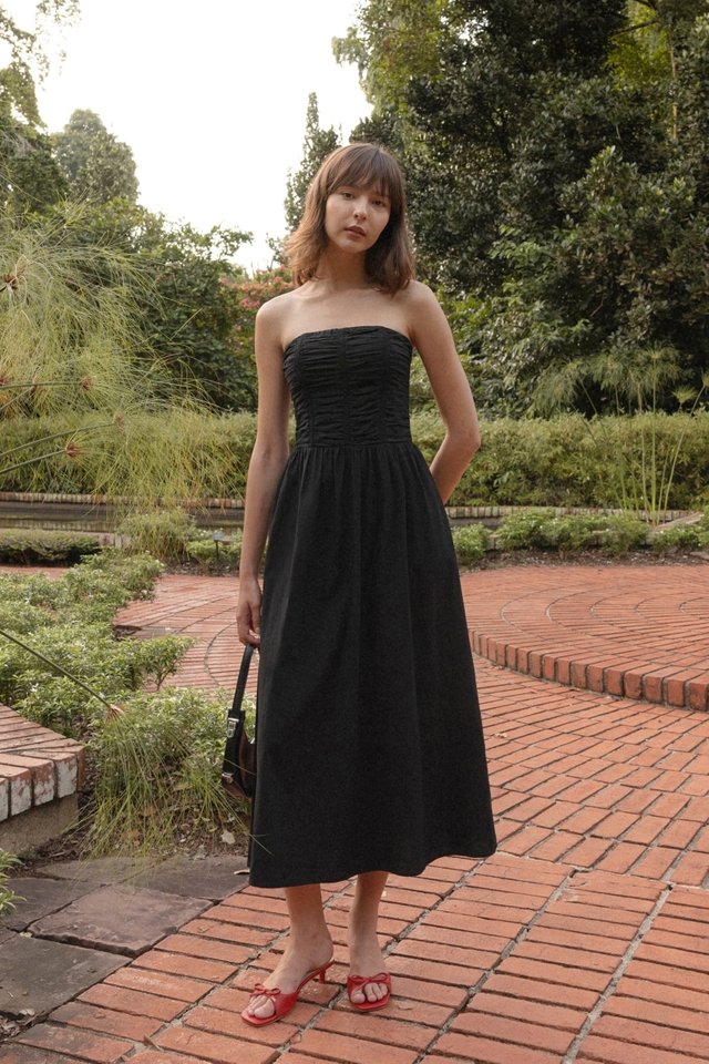 ZADIE PADDED LINEN LACE TRIM PANELLED TUBE MIDAXI DRESS (BLACK)