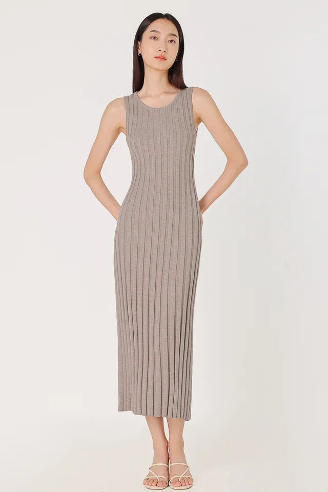 DOROTHY CREW NECK PANELLED KNIT MAXI DRESS (TAUPE)