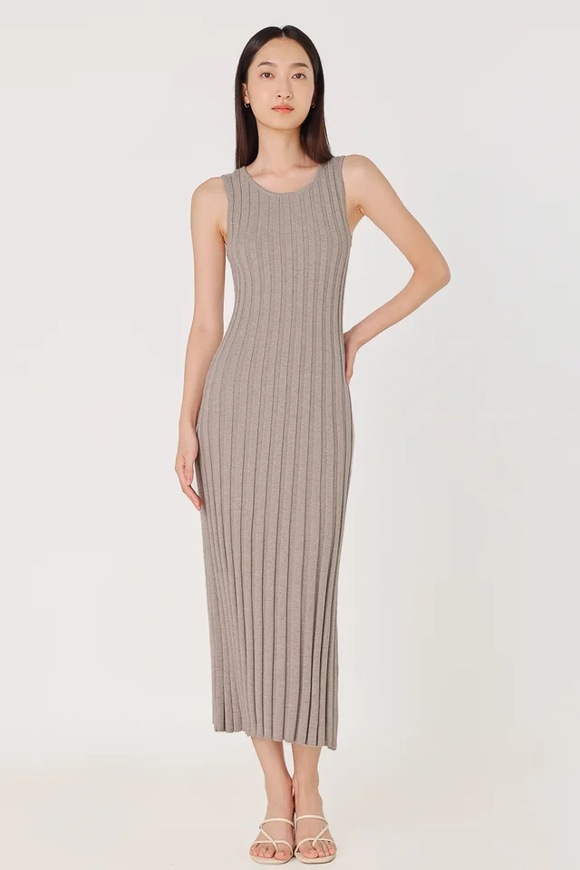 DOROTHY CREW NECK PANELLED KNIT MAXI DRESS (TAUPE)
