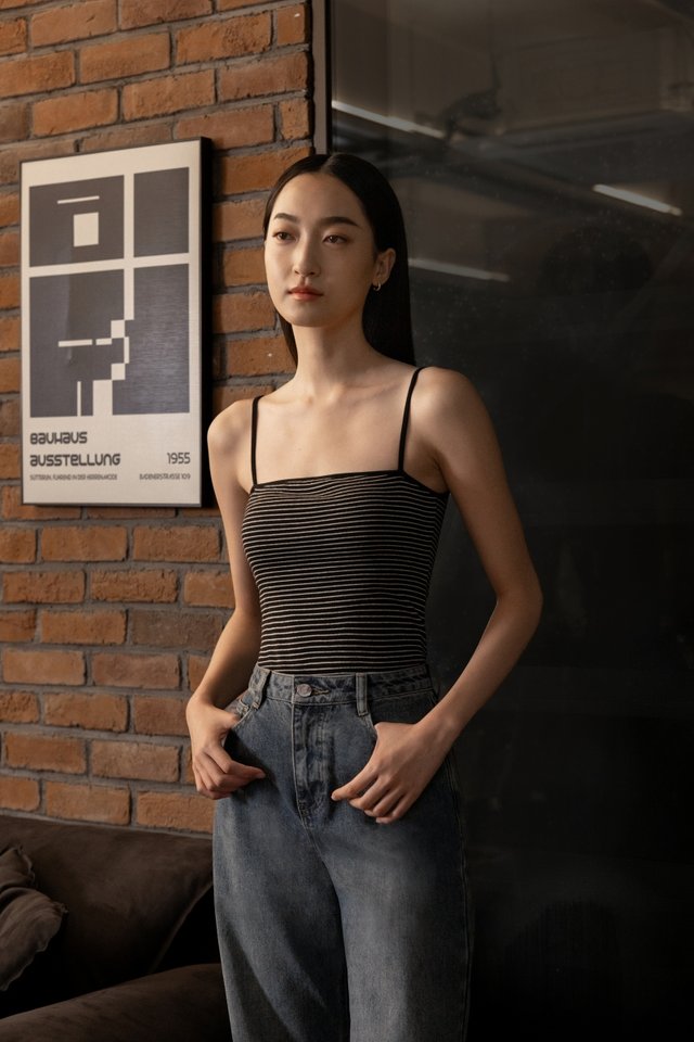 ASTRA REVERSIBLE PADDED CONTRAST TRIM RIBBED CAMI TOP (BLACK WITH WHITE STRIPED)