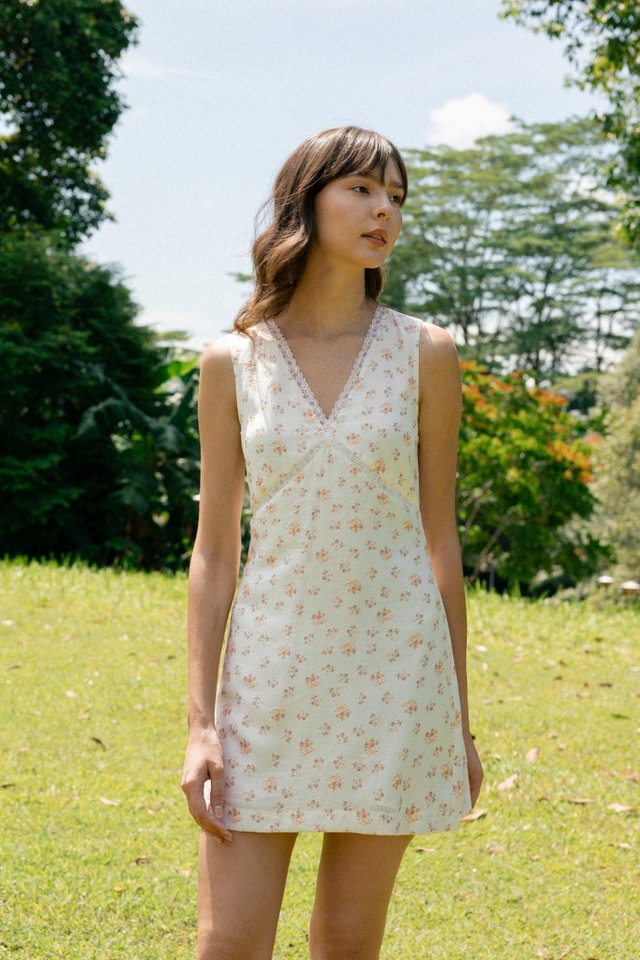 LICA V-NECK LACE TRIM MINI SHIFT DRESS (FLORAL)