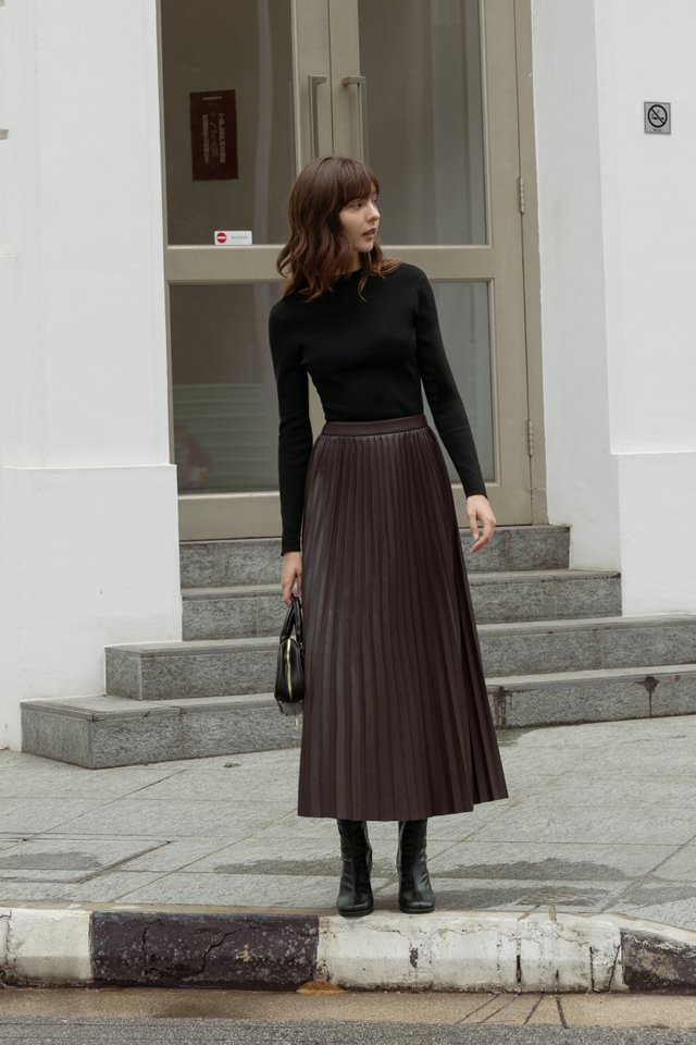 RIVERIA FAUX LEATHER PLEATED MIDAXI SKIRT (BROWN)