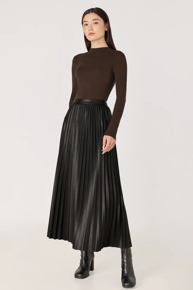 RIVERIA FAUX LEATHER PLEATED MIDAXI SKIRT (BLACK)
