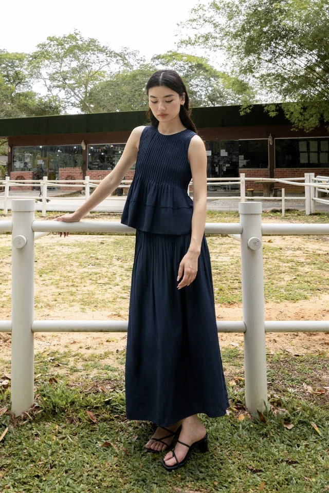 MARISSA PREMIUM PINTUCK WAIST FLARE MAXI SKIRT - REGULAR (NAVY)