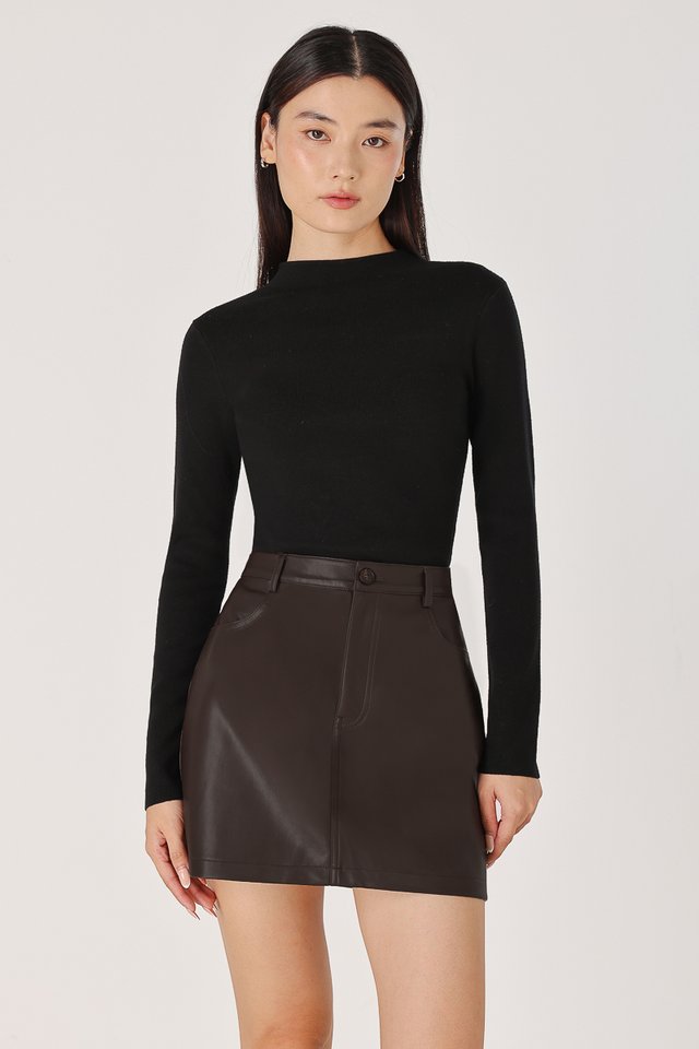 ZAILEY BASIC FAUX LEATHER SKORTS (BROWN)