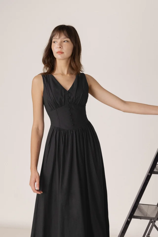 JASMINE BUTTON CORSET MAXI DRESS (BLACK)