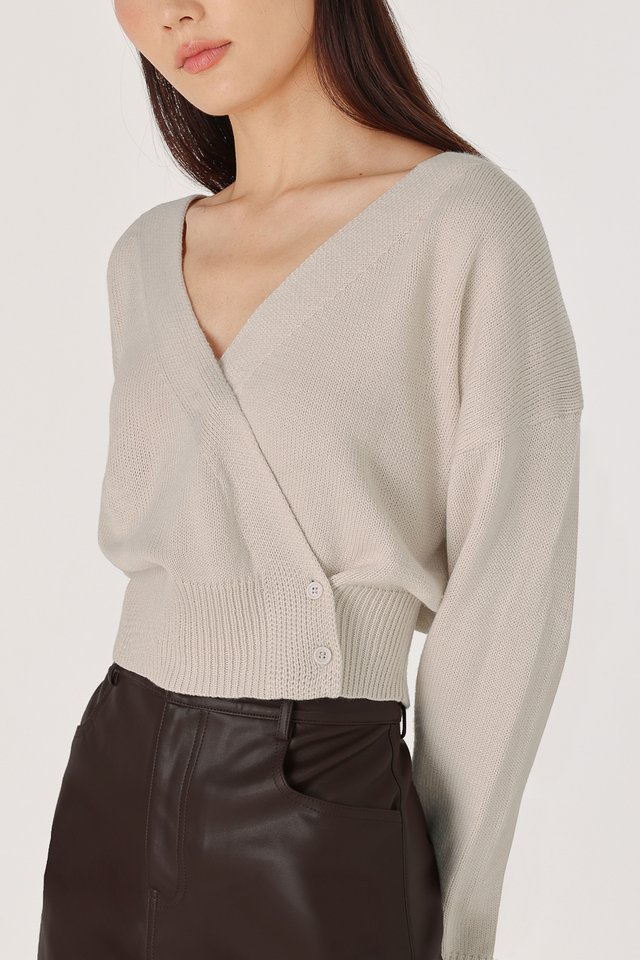DALE WRAP BUTTON KNIT CARDIGAN TOP (OAT)