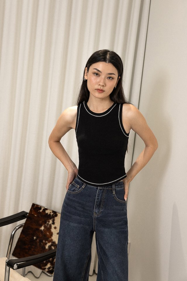 BRAILEY PADDED CONTRAST STITCH CURVED HEM RACER TOP (BLACK)