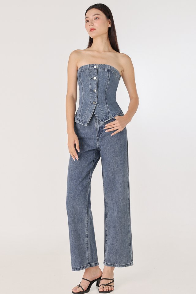 DIVINE DENIM STRAIGHT LEG JEANS - REGULAR (LIGHT WASHED)