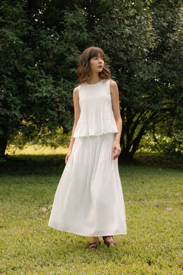 MARISSA PREMIUM PINTUCK WAIST FLARE MAXI SKIRT - PETITE (WHITE)
