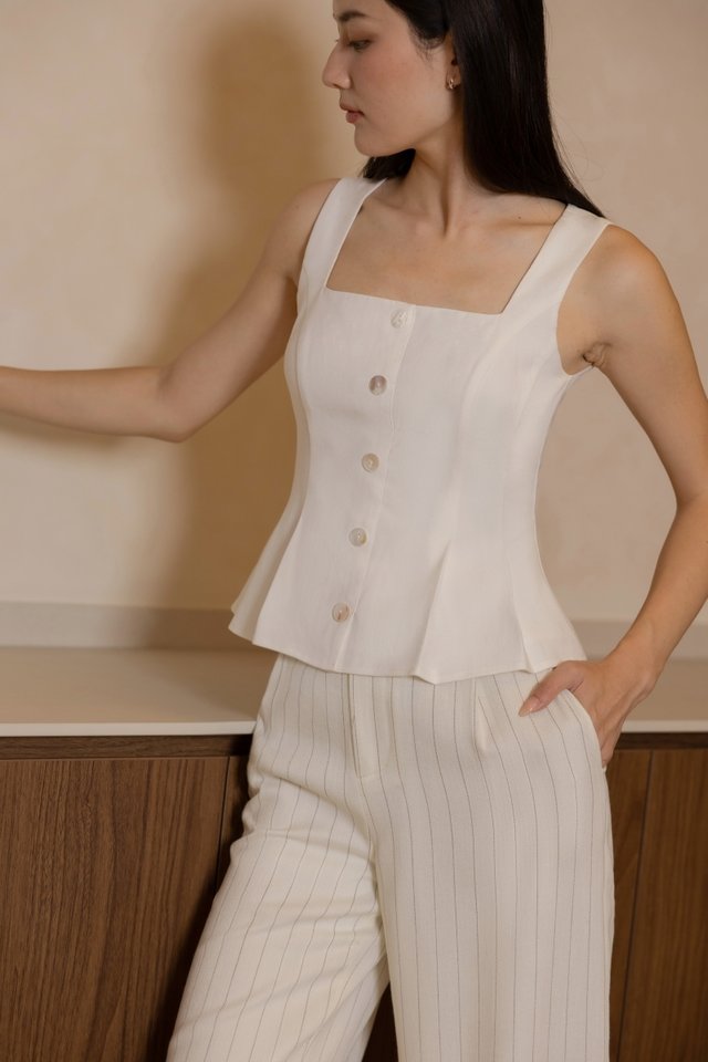 AZLYNN PADDED LINEN SHELL BUTTON PLEATED HEM TOP (WHITE) AZLYNN PADDED LINEN SHELL BUTTON PLEATED HEM TOP (WHITE)