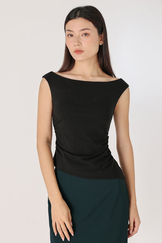 EVANGELINE PADDED BOATNECK SLANT HEM RUCHED TOP (BLACK)