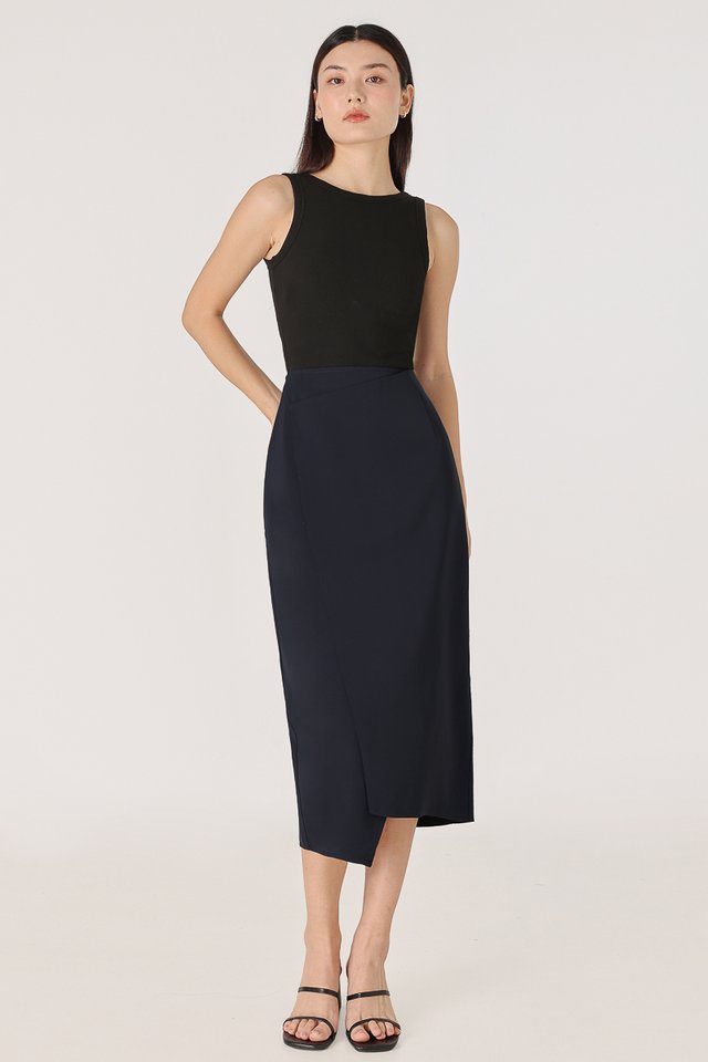 ELIZABETH ASYMMETRICAL BACK SLIT MIDAXI SKIRT (NAVY)