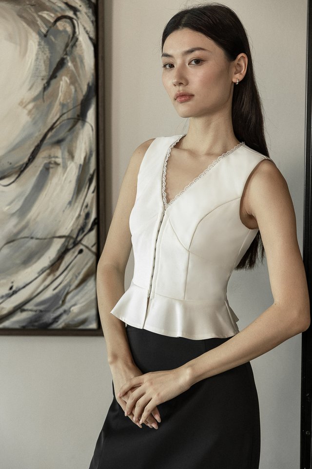 MADDIE V-NECK CLASP PEPLUM TOP (WHITE)