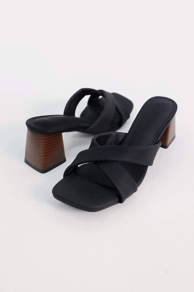 MILA CROSS WRAP WOODEN BLOCK HEELS (BLACK)