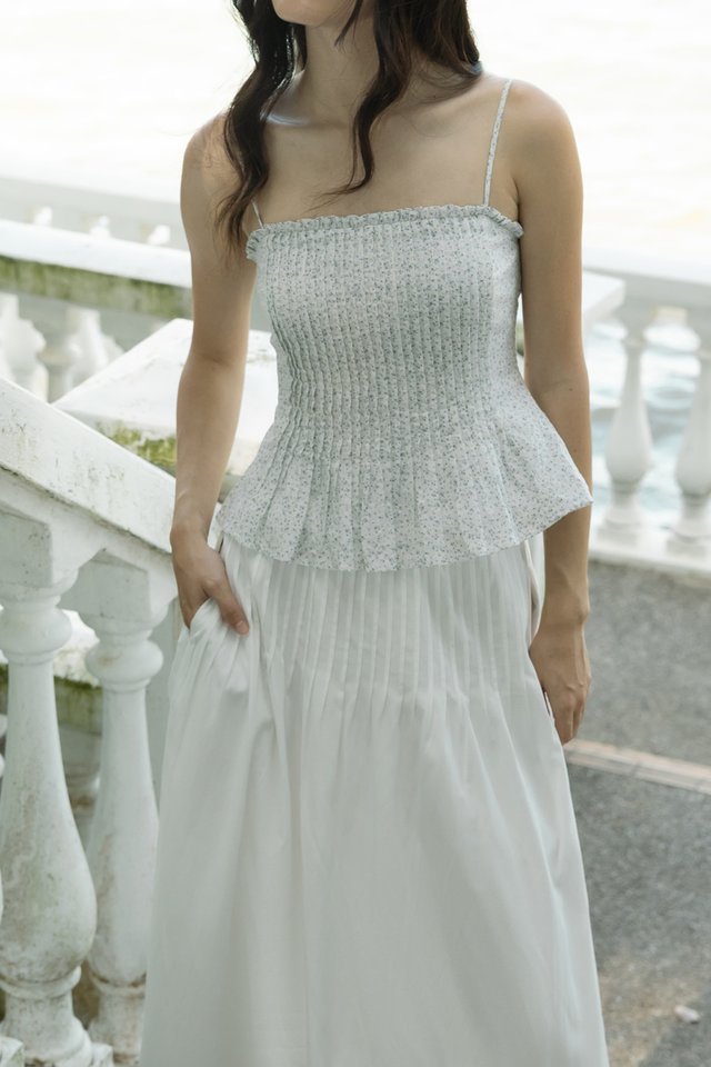 PAIGE PADDED PINTUCK RUFFLE TOP (FLORAL)