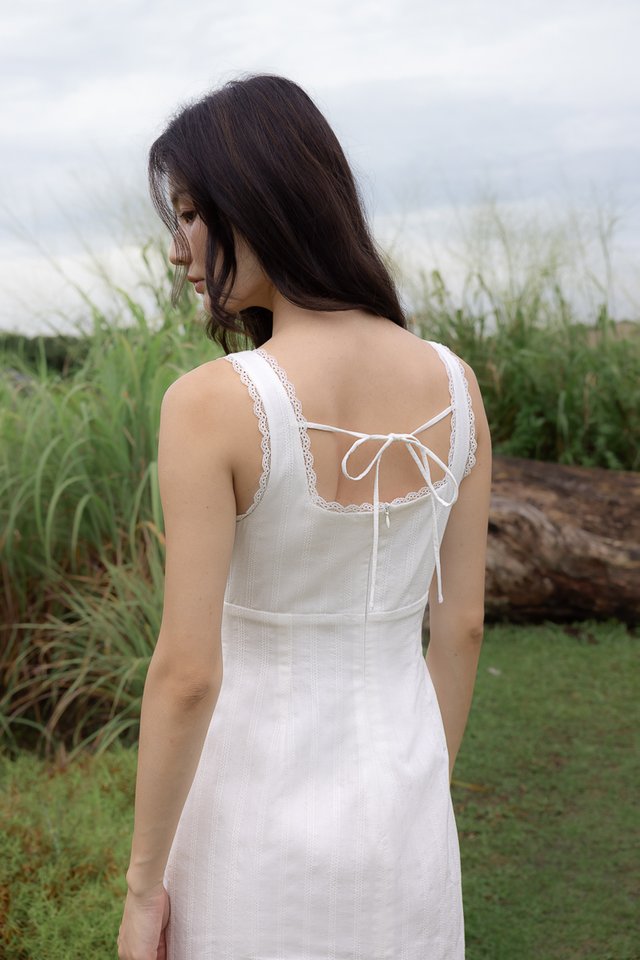 DASHA PADDED TEXTURED LACE TRIM MIDAXI DRESS (WHITE)