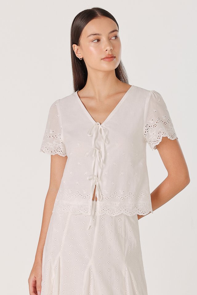 ZENYA BRODERIE RIBBON-TIE SCALLOP SLEEVE TOP