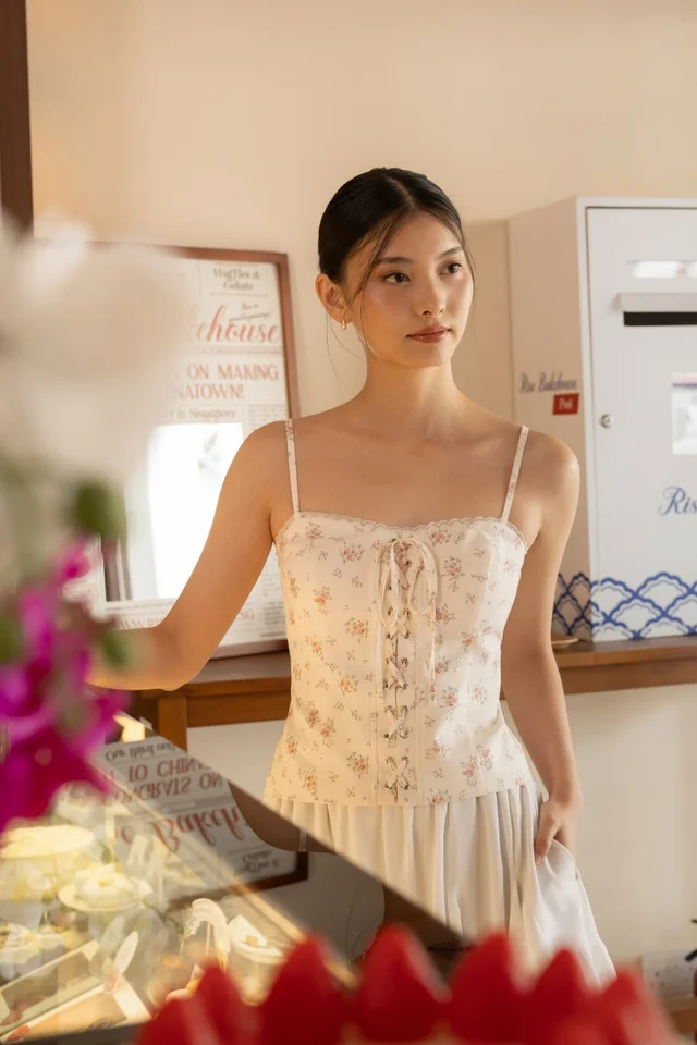 ARABELLA PADDED FLORAL CORSET LACE TRIM TOP (WHITE)