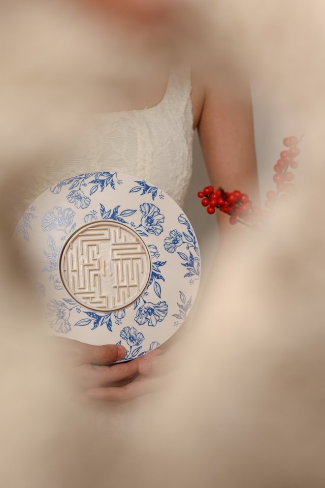 LOVET LUNAR REUNION BOX (PORCELAIN BLUE)