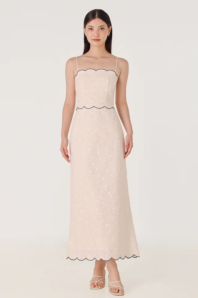 FREESIA EMBROIDERED FLORAL CONTRAST SCALLOP HEM MIDAXI SKIRT (OAT)