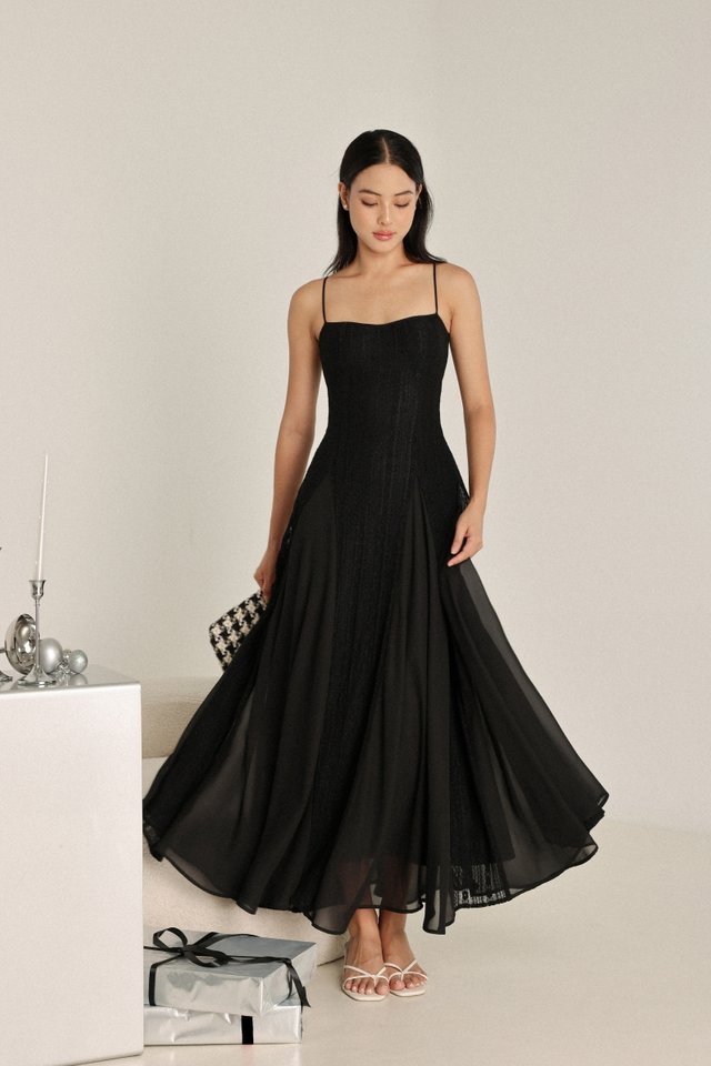 ILYSE PADDED CHIFFON LACE CONTRAST GODET FLARE MAXI DRESS